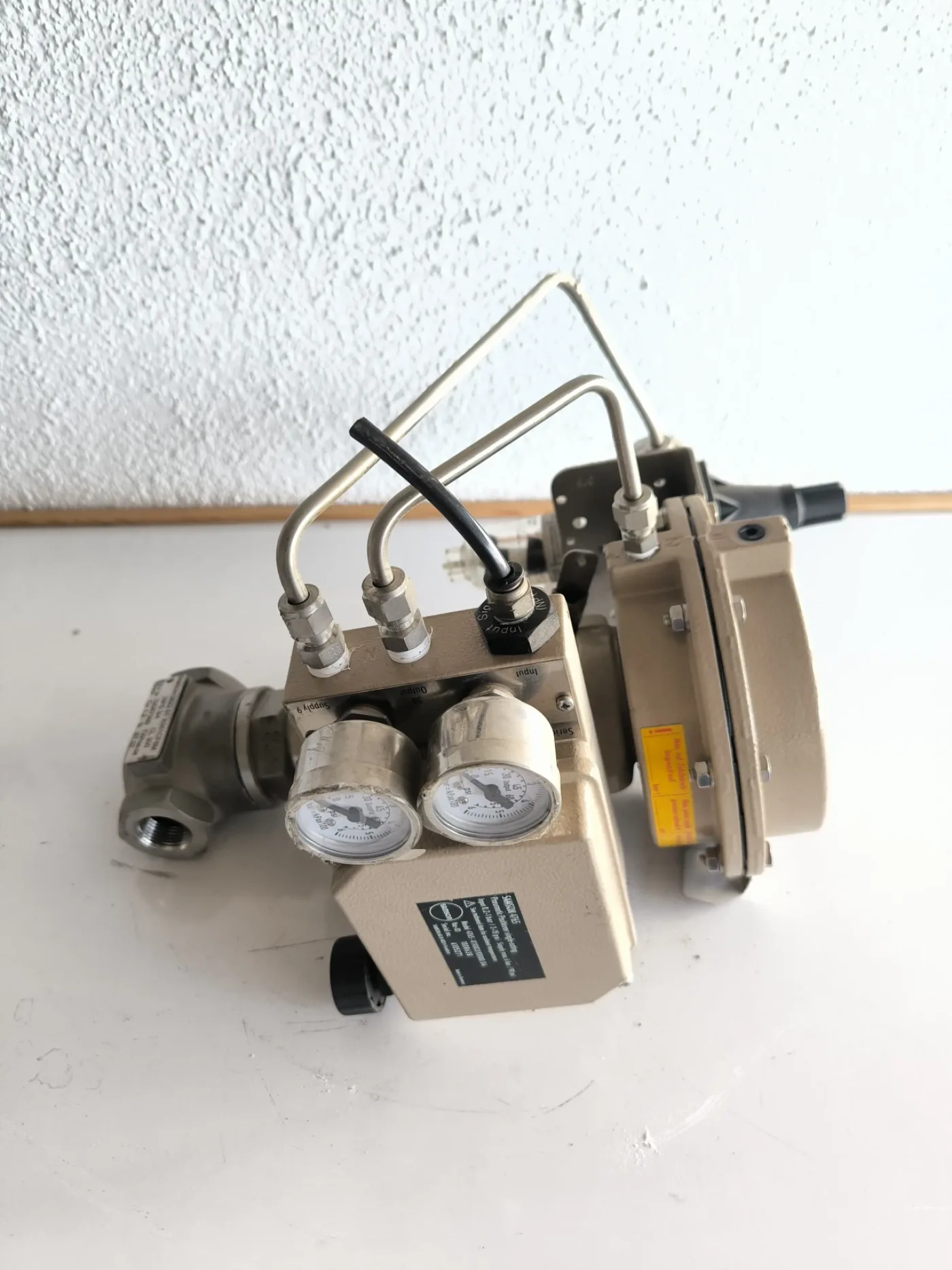 BALL VALVE SAMSON 3/4” CL300 STAINLESS STEEL 316 WITH POSITIONER 4765 AND PNEUMATIC ACTUATOR 3271 - 2
