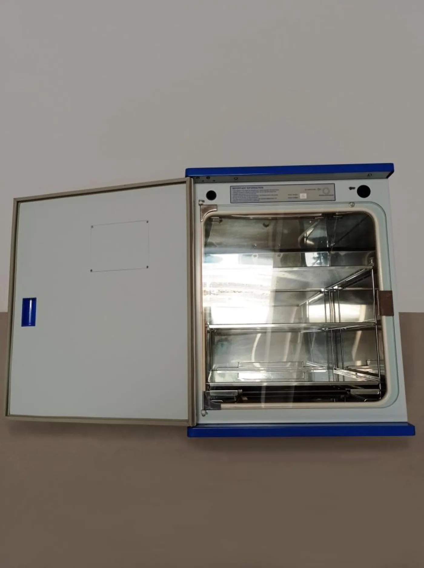 INCUBATORE A CO2 – RS BIOTECH – MOD. GALAXY S - 1