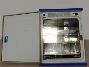 INCUBATORE A CO2 – RS BIOTECH – MOD. GALAXY S