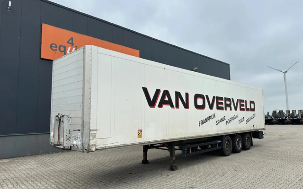 Schmitz Cargobull SKO24 / SAF DISC / 2x LIFTAXLE / GALVANIZED / NL-TRAILER