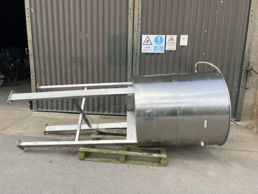 Oil Holding Tank
