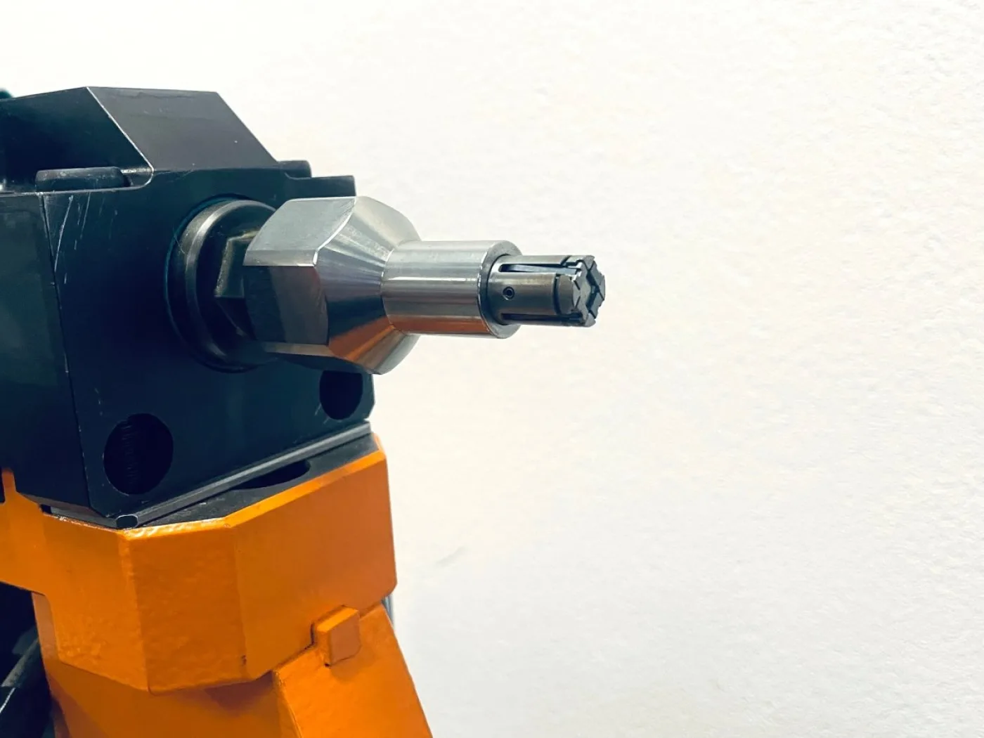Tox Pressotechnik Clinchzange mit Servoantrieb TZ 05.656377 - 8