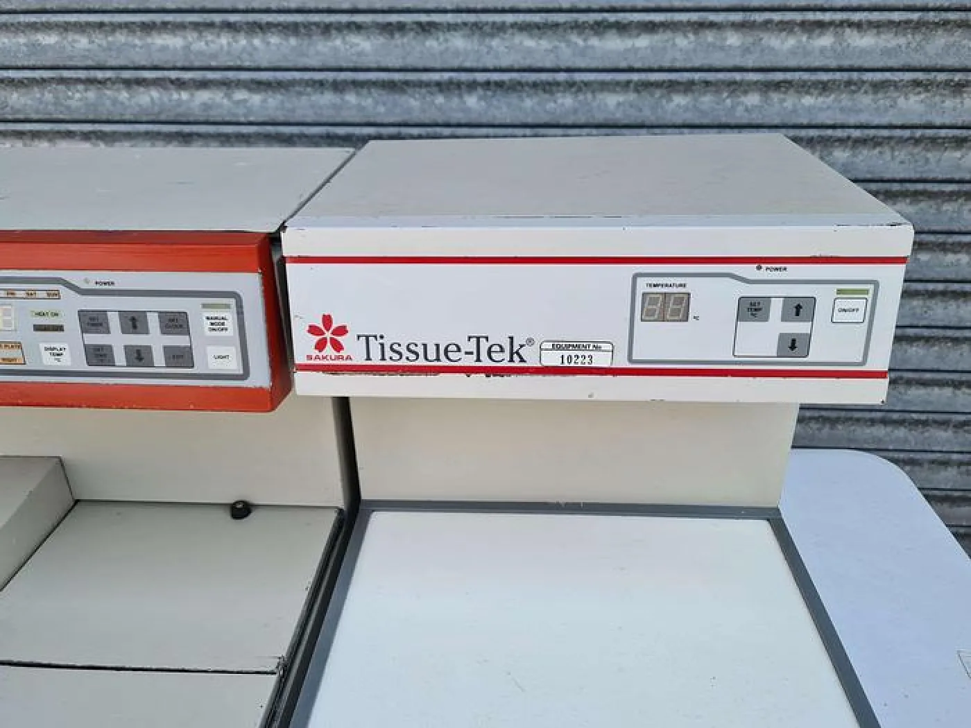 Tissue-Tek TEC 4715 Embedding centre with Cryo console Coldplate - 4
