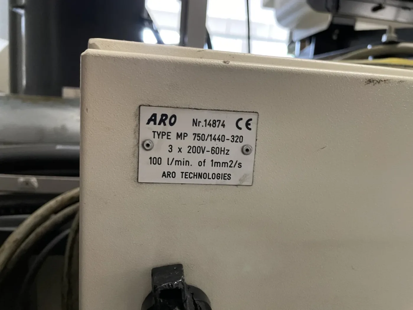 022049 - ARO MP 750/1140-320 - 3