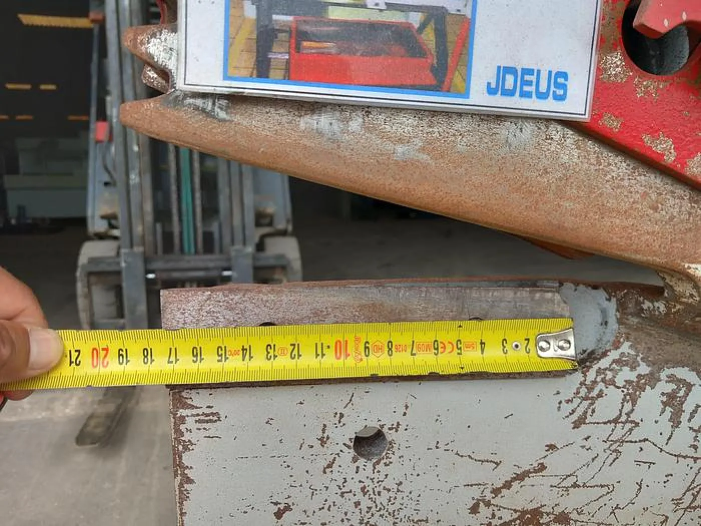 Tesoura de ferro manual - 1