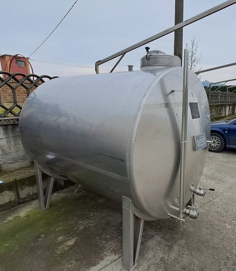 HORIZONTAL STAINLESS STEEL TANK, AZZINI FIRM, CAPACITY 40 HL, STORAGE MODEL, SECOND-HAND EQUIPMENT