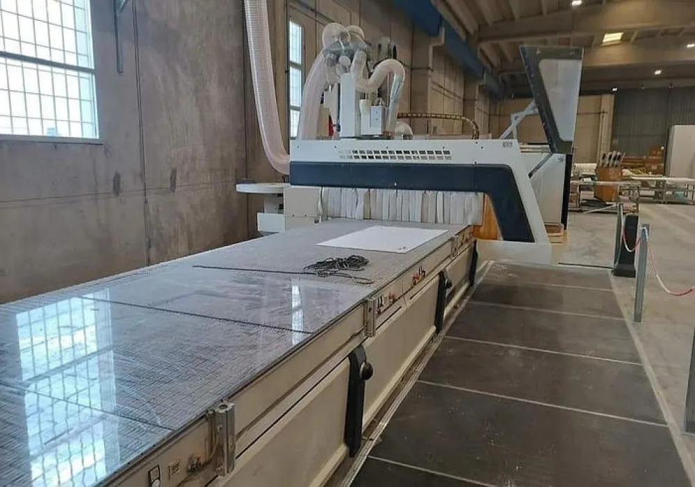 CENTRO DI LAVORO SCM RECORD 240 5 ASSI NESTING