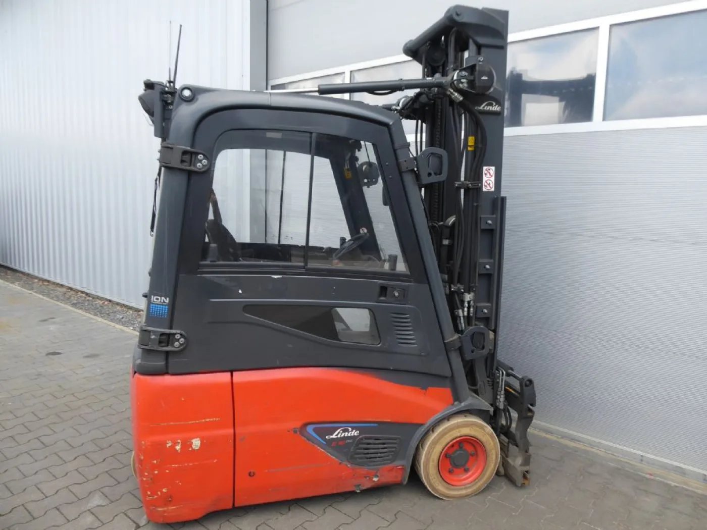 Linde E16-02 - 8