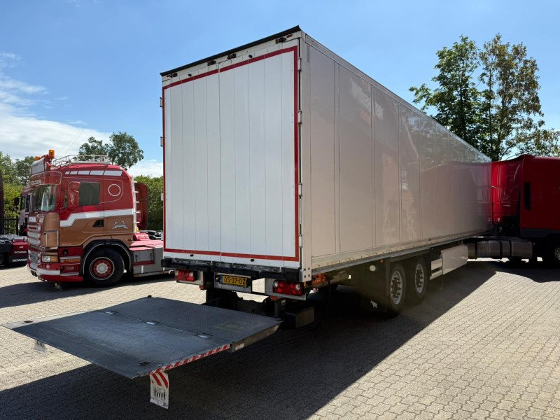 Schmitz Cargobull SCB S*2 Iso Box 2500KG LBW Pallet Box, APK 01-2027