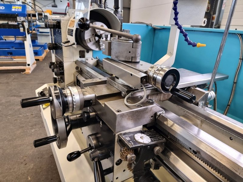 Spitzendrehmaschine Drehmaschine HARRISON / COLCHESTER Student M300