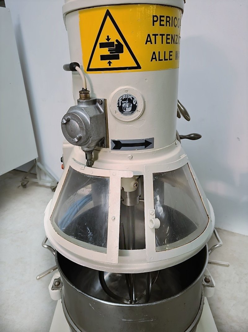 MESCOLATORE IMPASTATRICE PLANETARIA