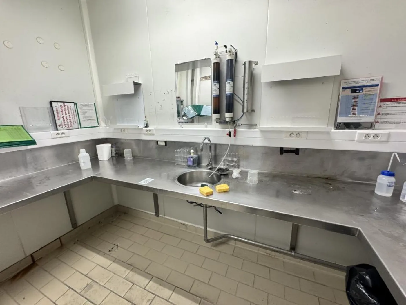 Stainless laboratory workbench - 2