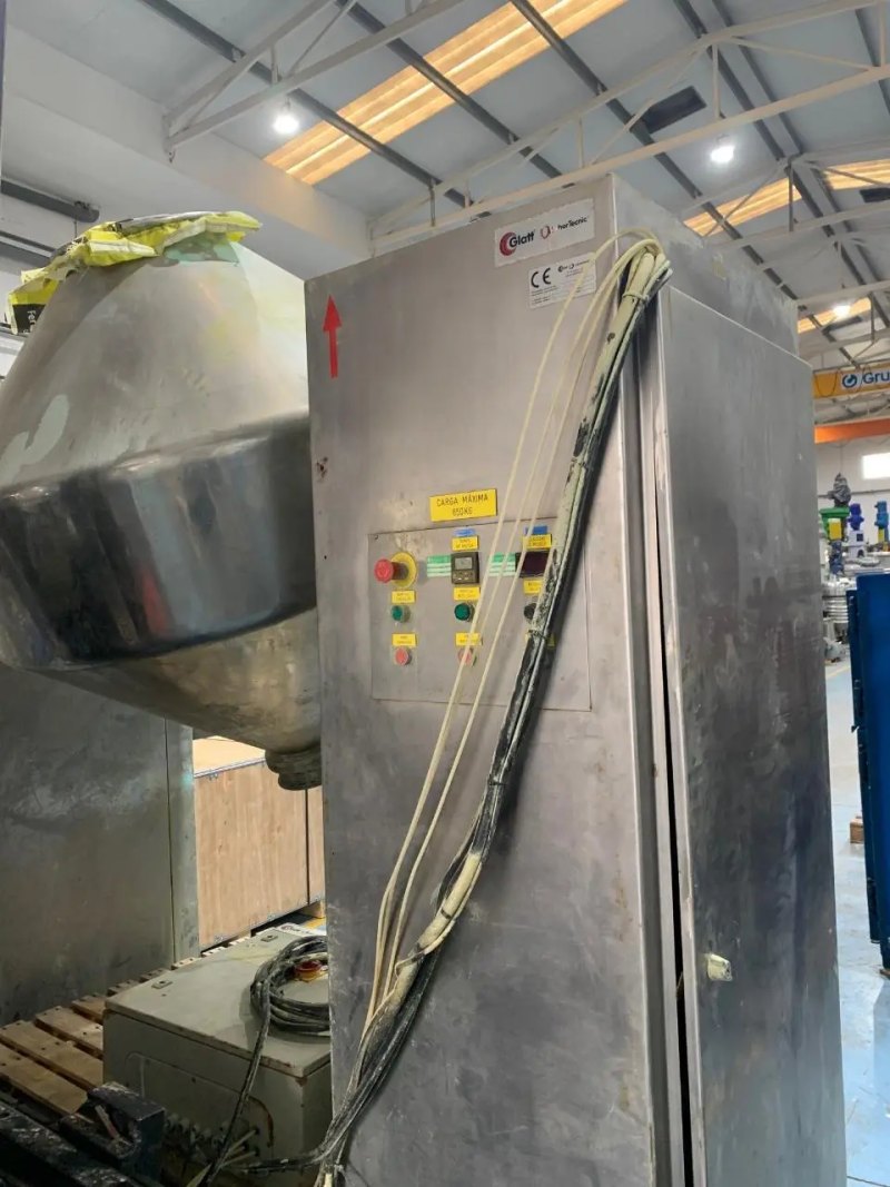 USED GLATT STAINLESS STEEL BICONO MIXER 1000 LITERS
