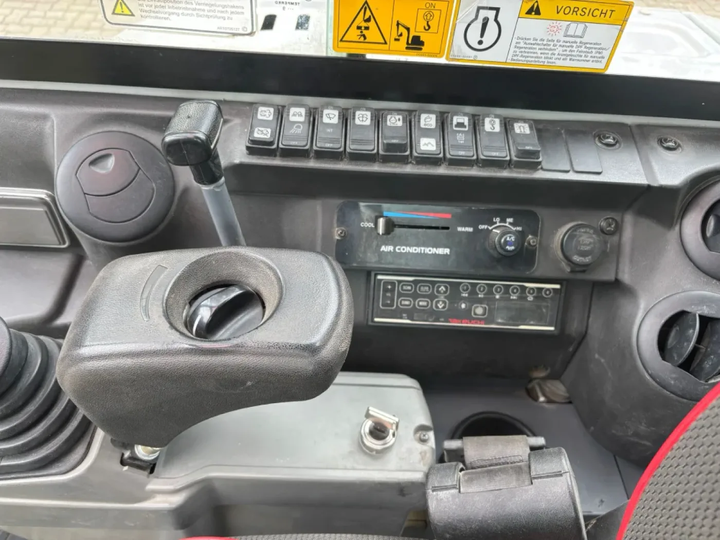 Takeuchi - TB 240 - 4