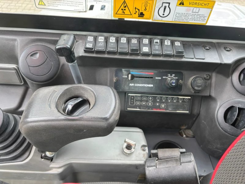 Takeuchi - TB 240