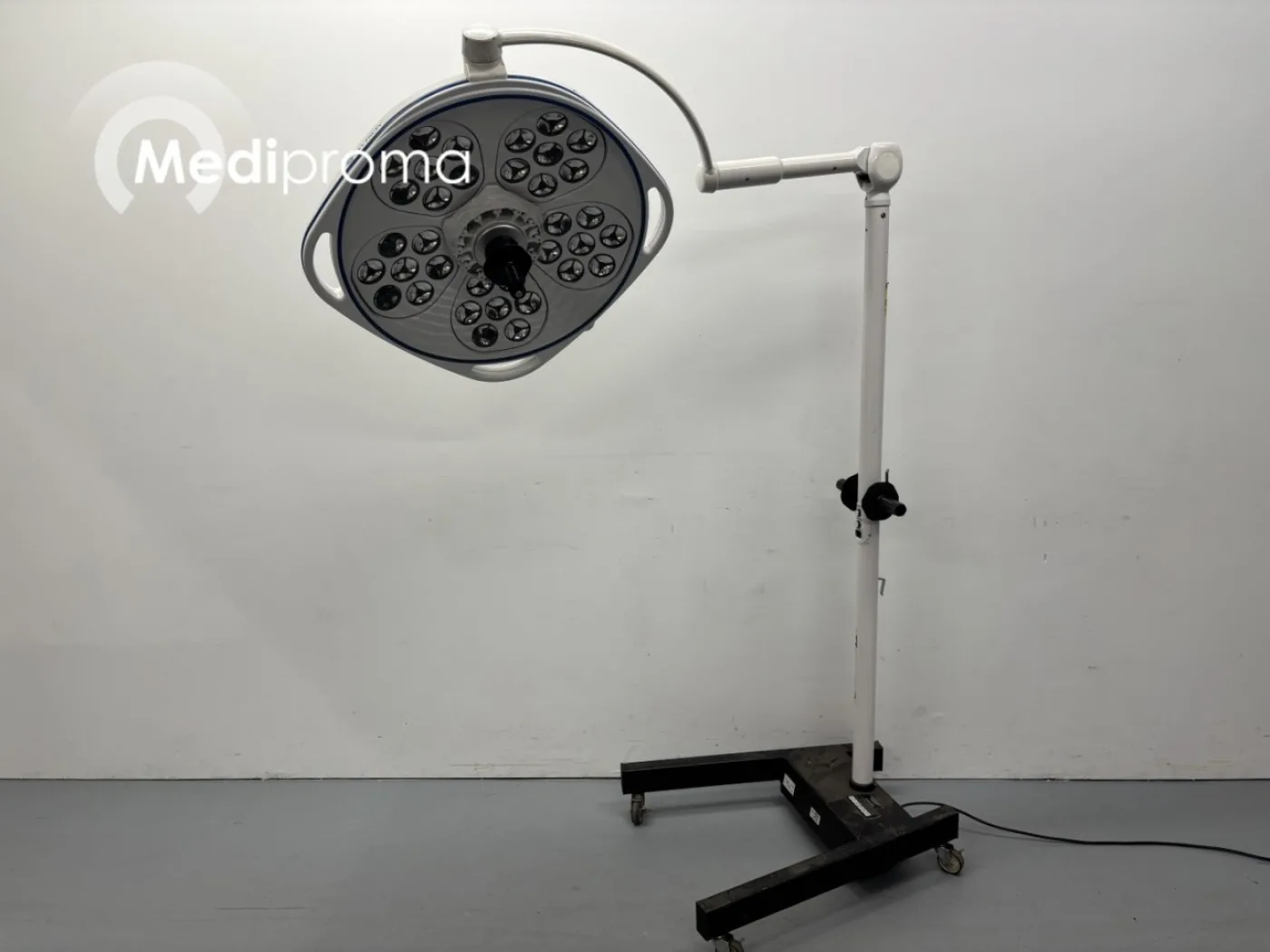 Skytron Aurora Four OK Lamp - 1