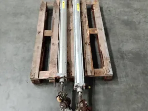 Cylinders for walking beam conveyor