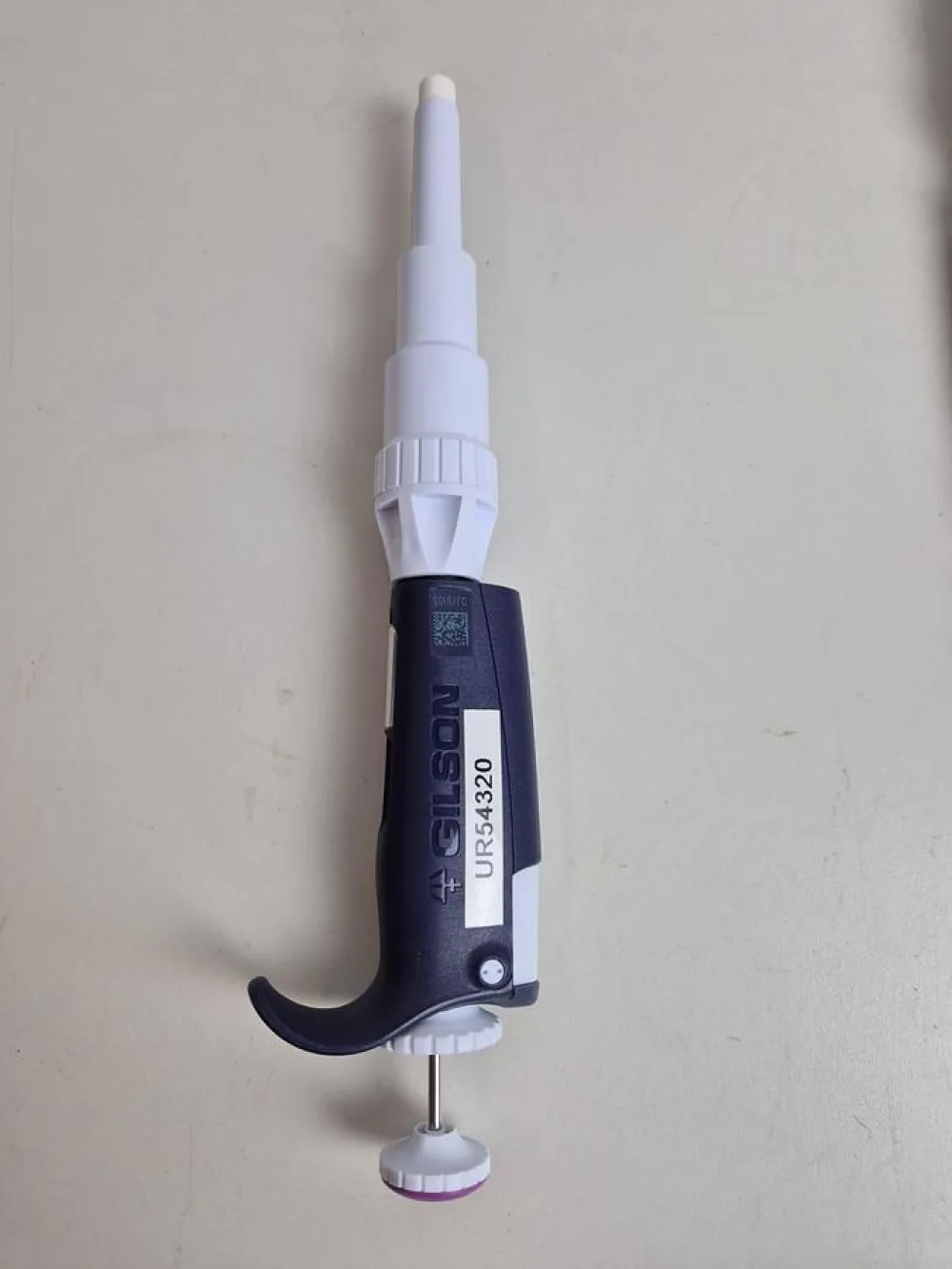 Gilson PIPETMAN P5000 500-5000uL Single Channel Pipette. Purple