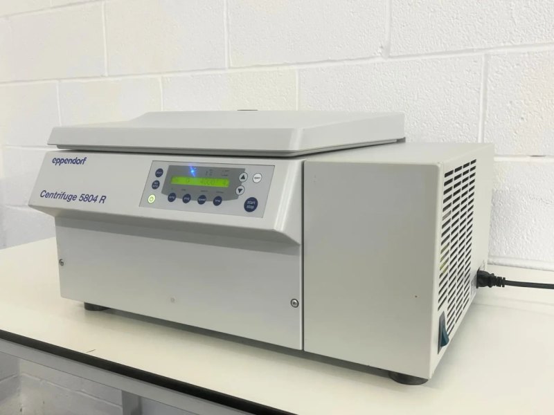 Eppendorf 5804R Refrigerated Centrifuge & Rotor