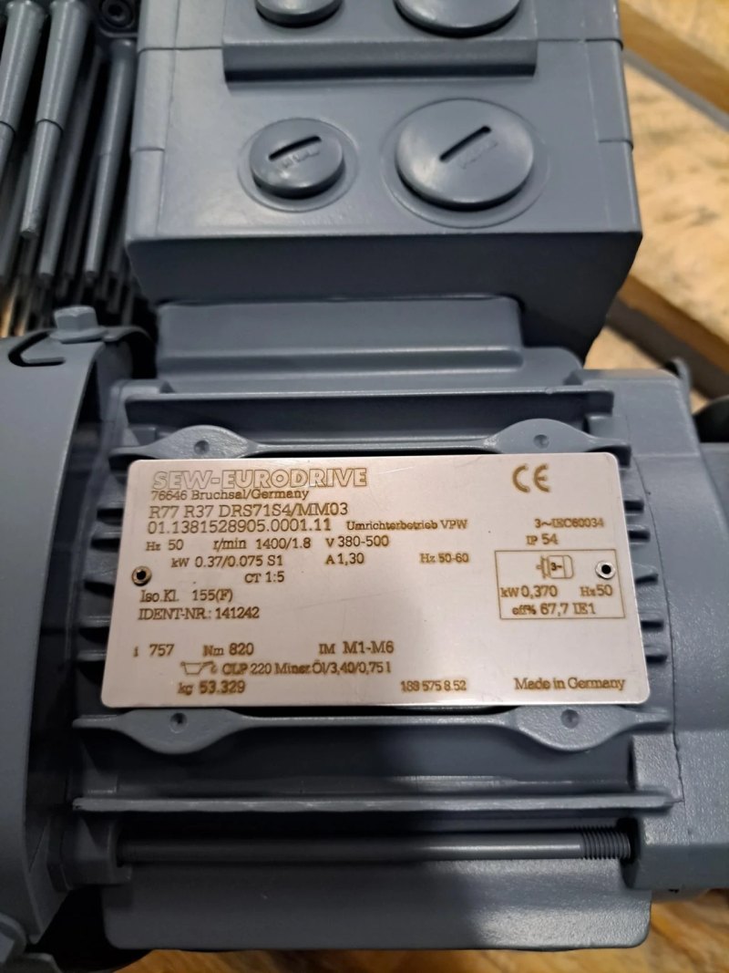 SEW Eurodrive Getriebemotor R77R37DRS71S4/MM03