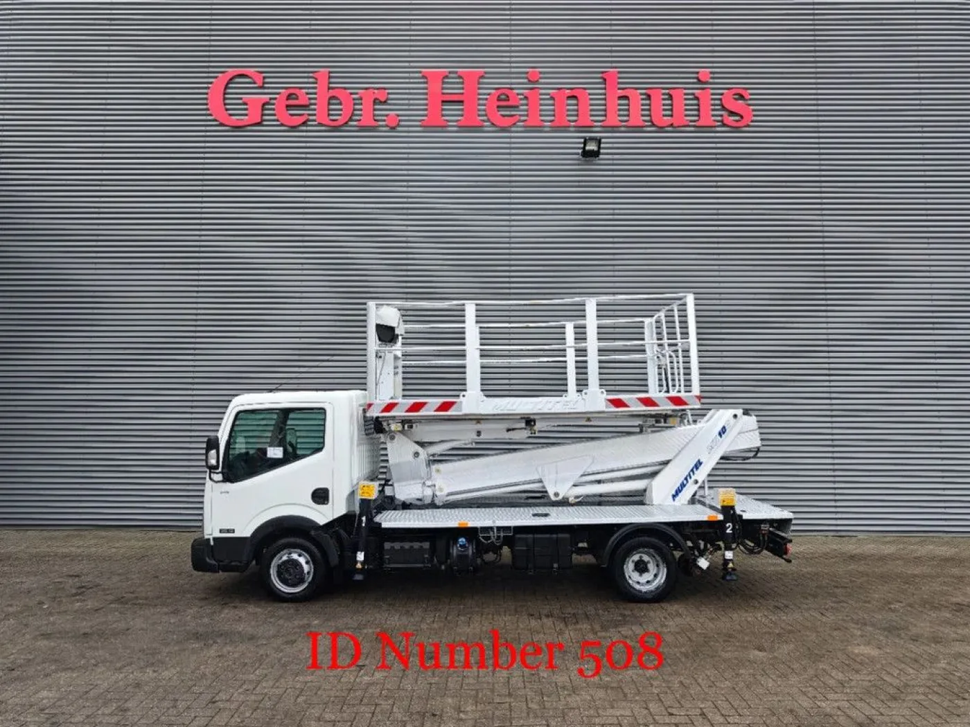Nissan Cabstar 35.13 NT400 Multitel MS100 - 1