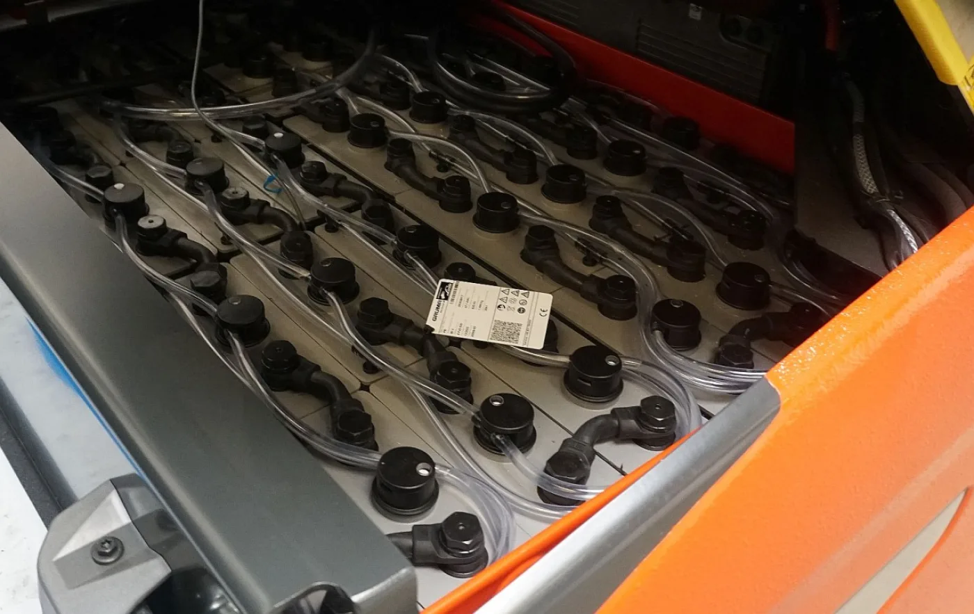 Frontstapler Linde E 30/600 H 1252 (2023) - 6
