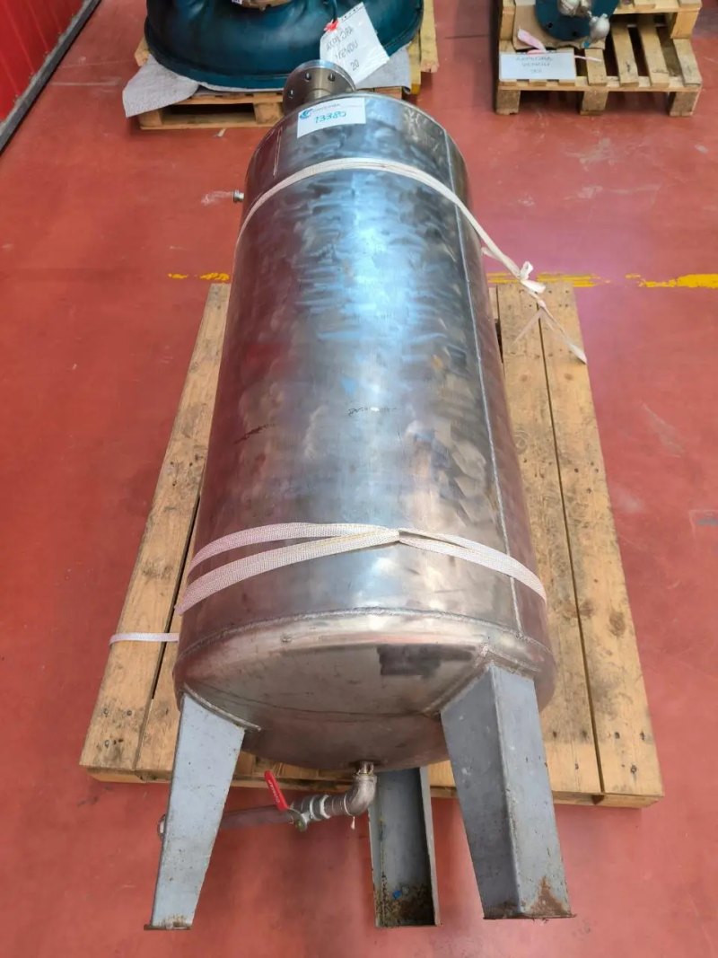 STAINLESS STEEL TANK 400 LITERS