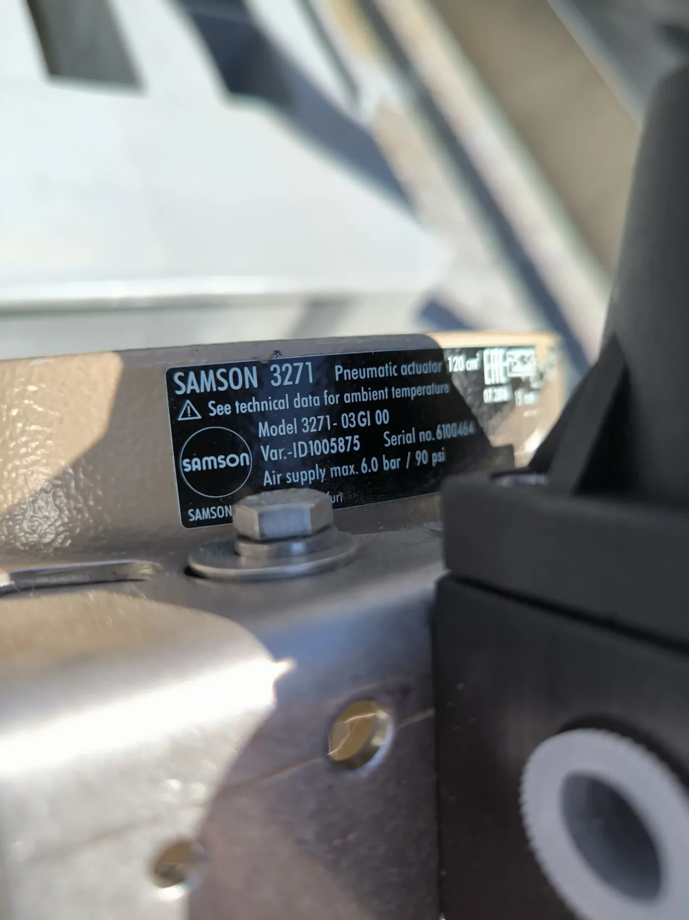 LINEAR VALVE SAMSON 3347 WITH PNEUMATIC ACTUATOR SAMSON 3271 - 5