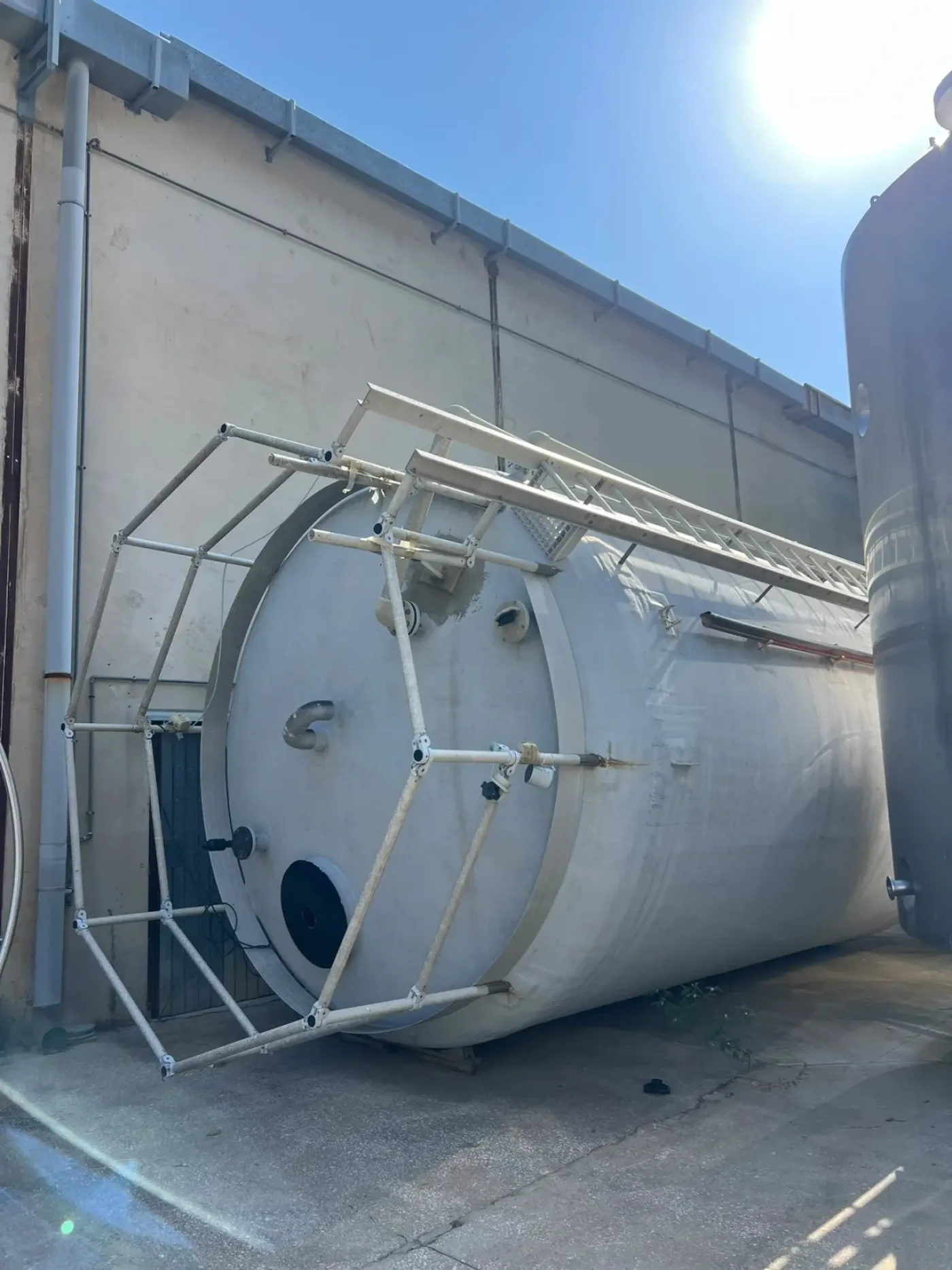 USED FIBREGLASS TANK - 1