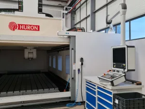BEARBEITUNGSZENTRUM “HURON” TYP KXG 45-23