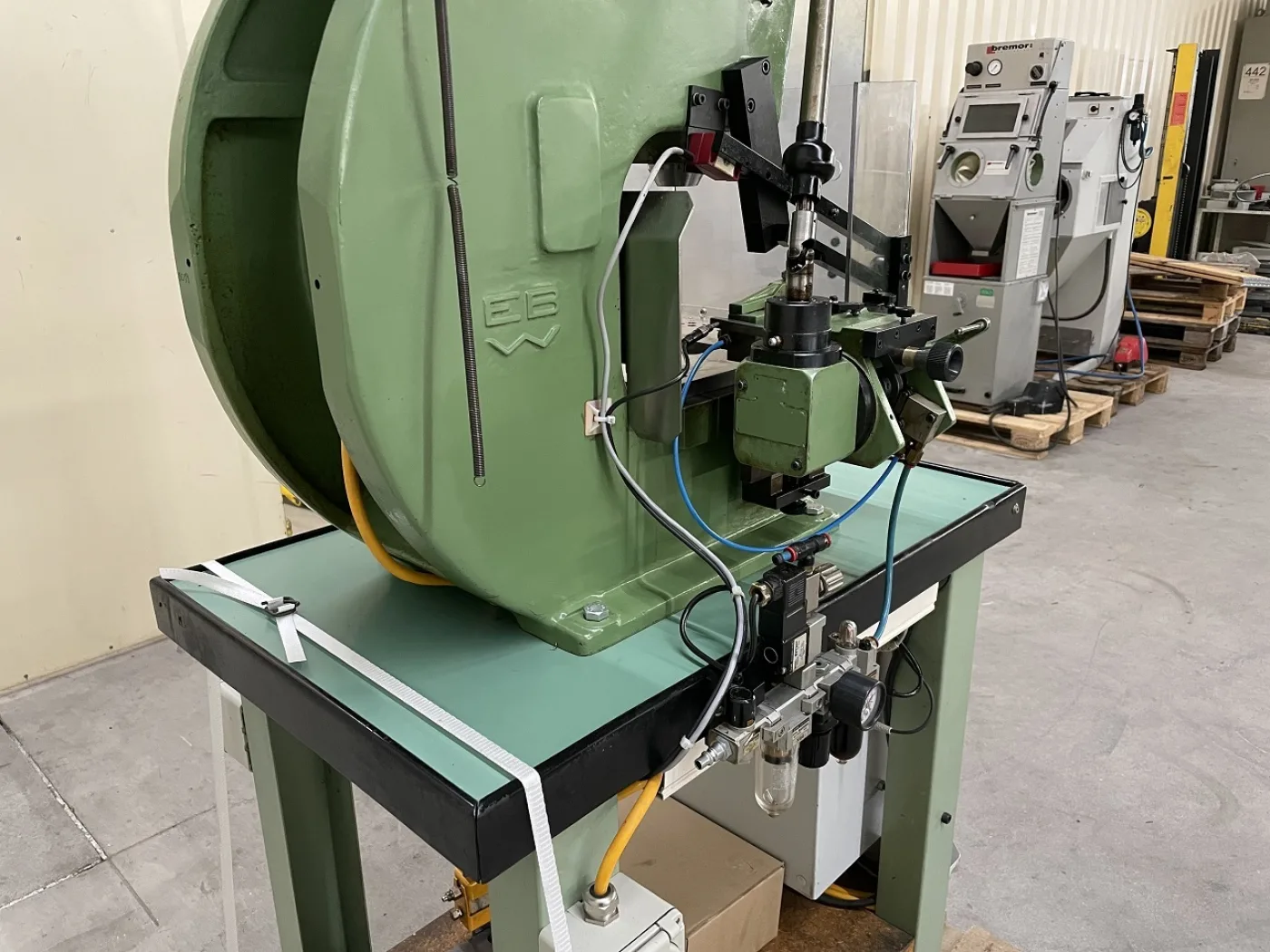 EXCENTRIC PRESS “BEUTLER” D8-200 - 4