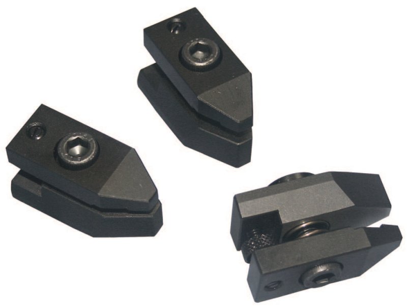 BRIDE DE SERRAGE SURELEVEE "SCHAUBLIN" pour rainures T11 mm