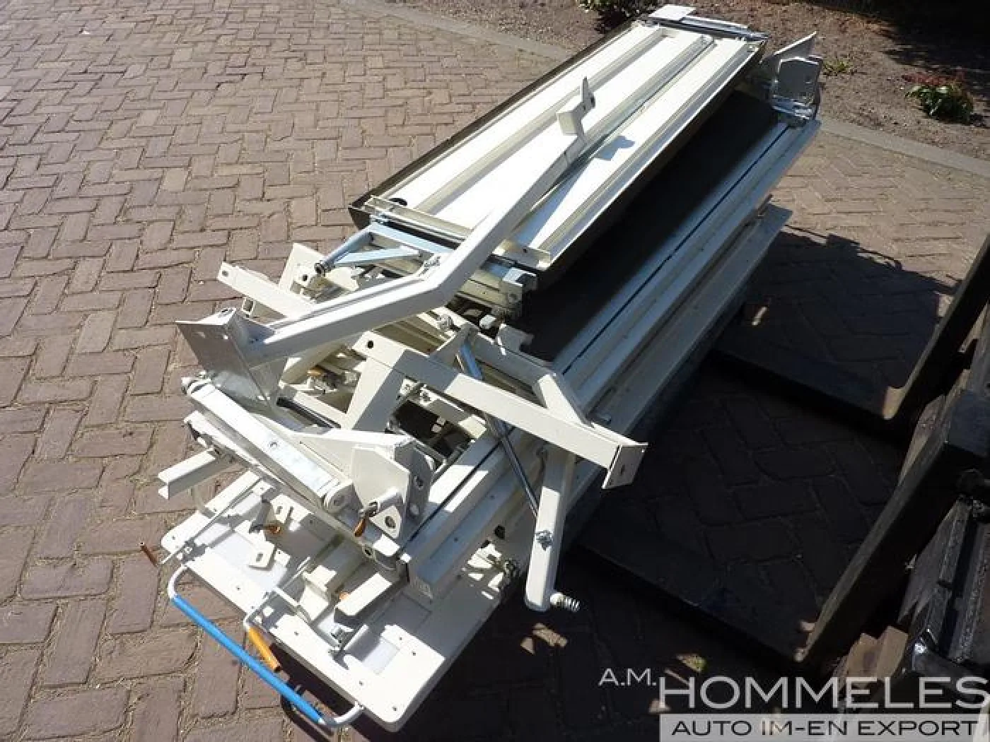 BINZ ambulance - 1