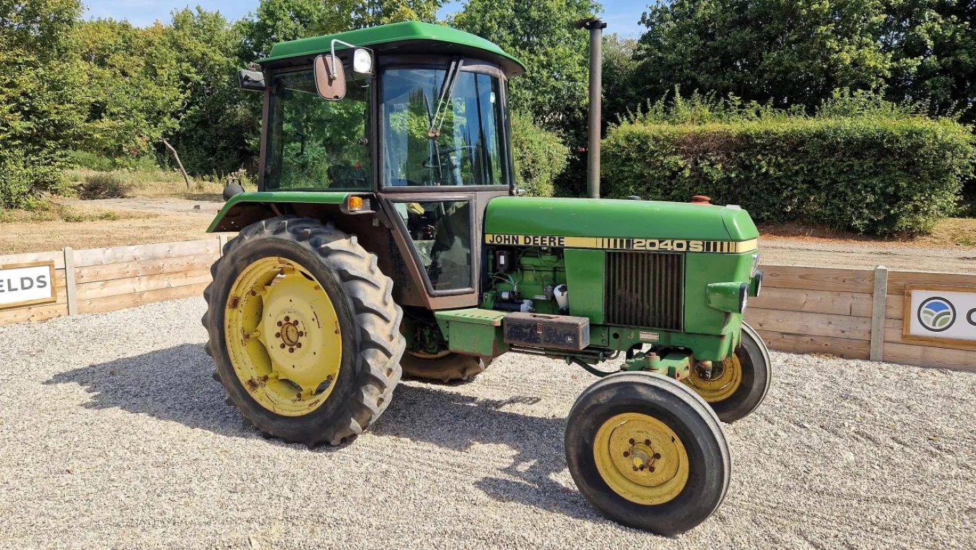 1983 John Deere 2040S 2WD Tractor - 1
