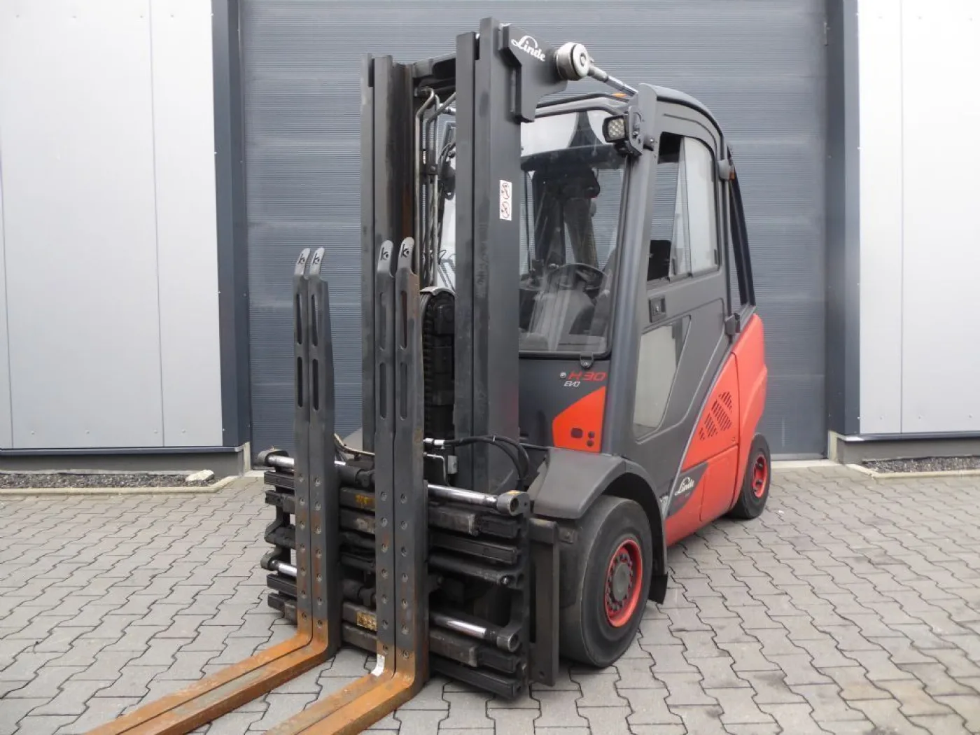 Linde H30D-02 - 1
