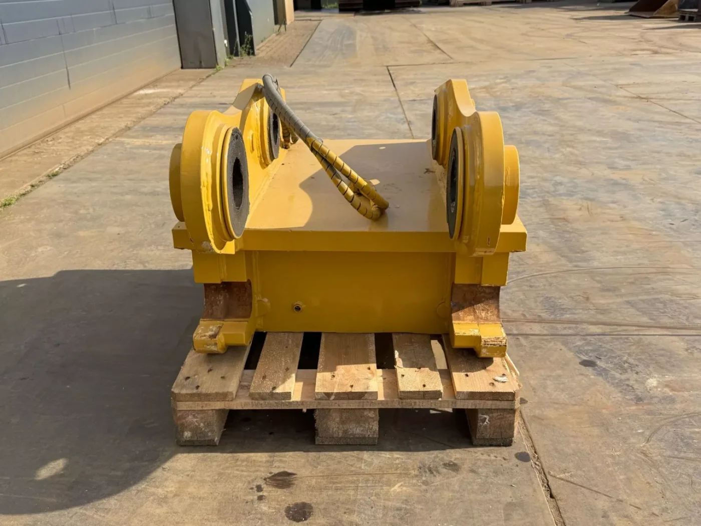 Quick Coupler Caterpillar 352 S90 - 8