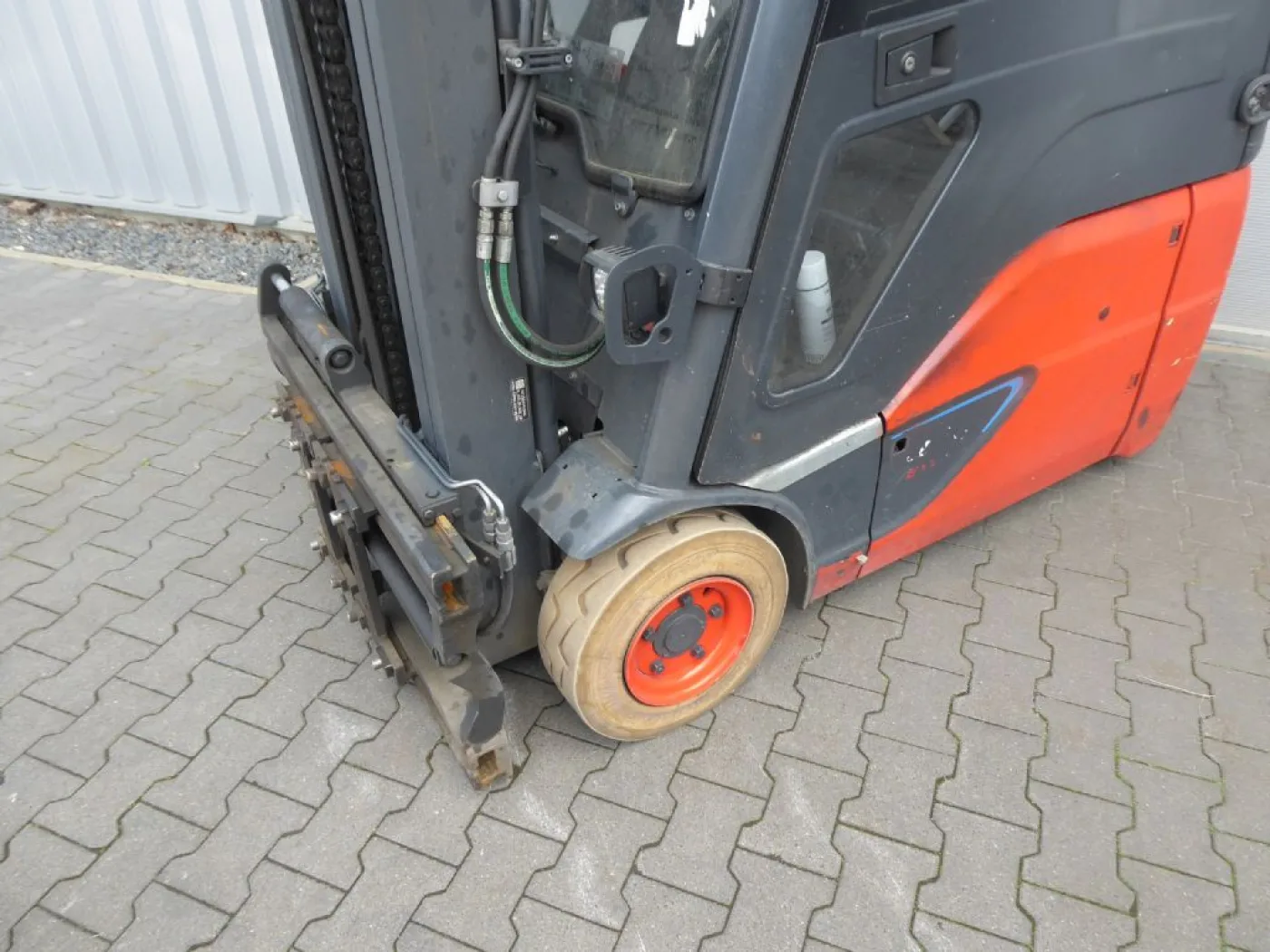 Linde E16-02 - 2