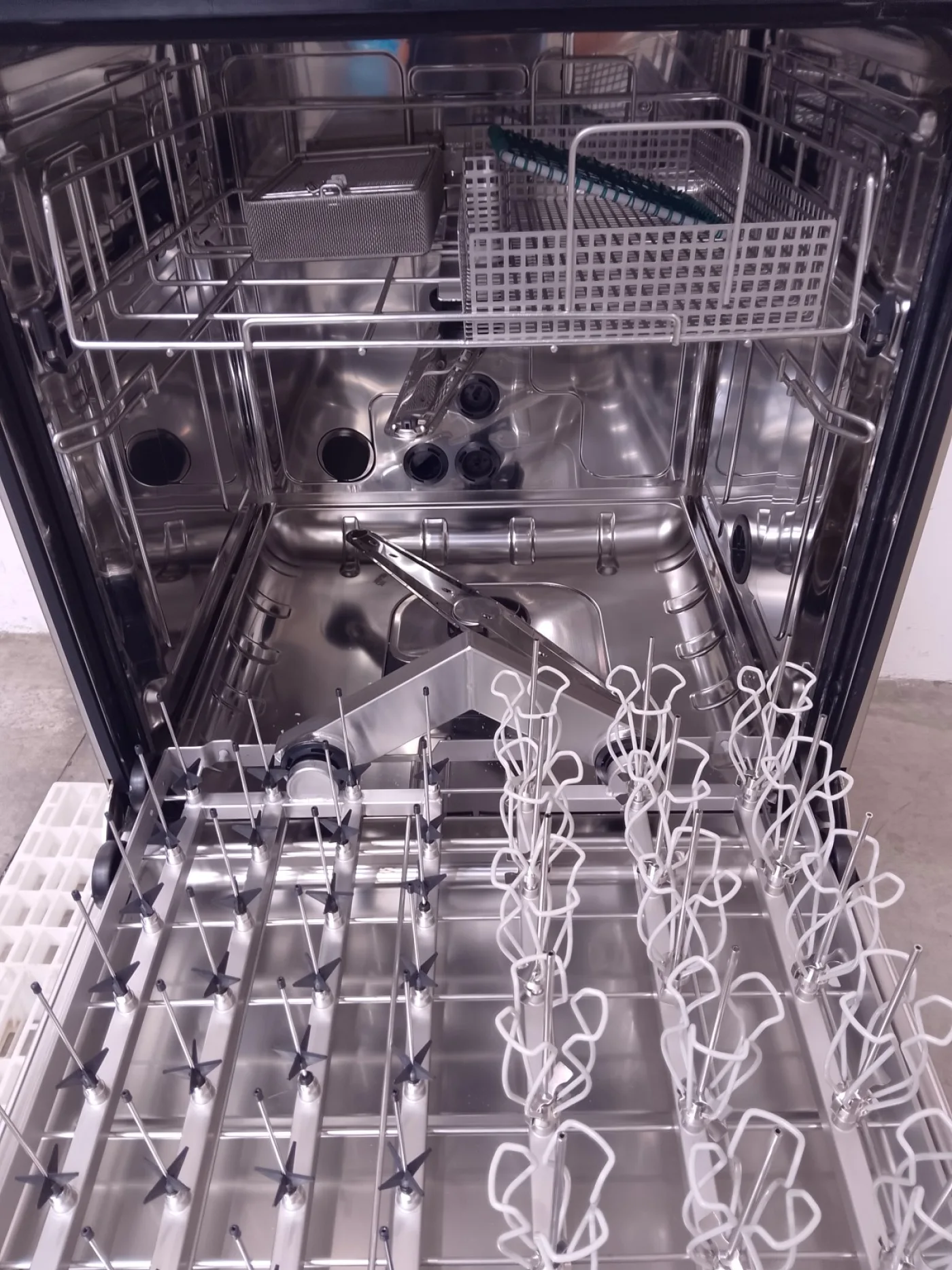 LAVASTRUMENTI/LAVAVETRERIE – MIELE – MOD. PG 8593 - 4