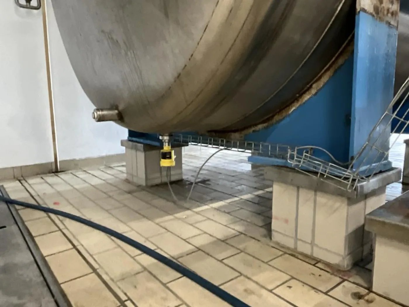 Unknown 10000 Litre Stainless Steel Horizontal Syrup Storage Tank - S - 2