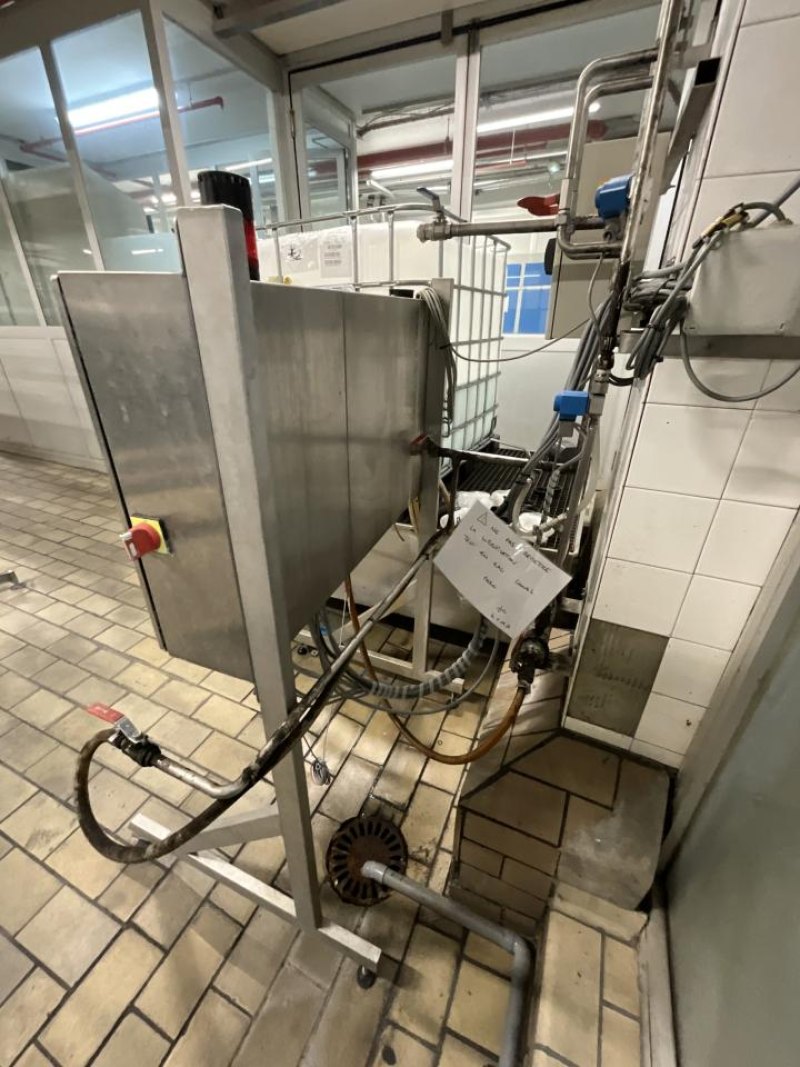 Diversey Diversey Disinfectant Storage and Dosing System for Bottle Fillers - Line 1