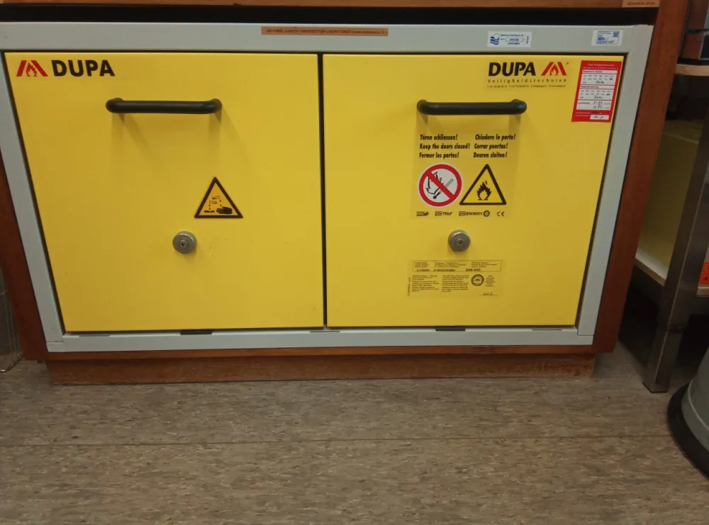 1539 - Used Dupa 2 safety storage cabinet