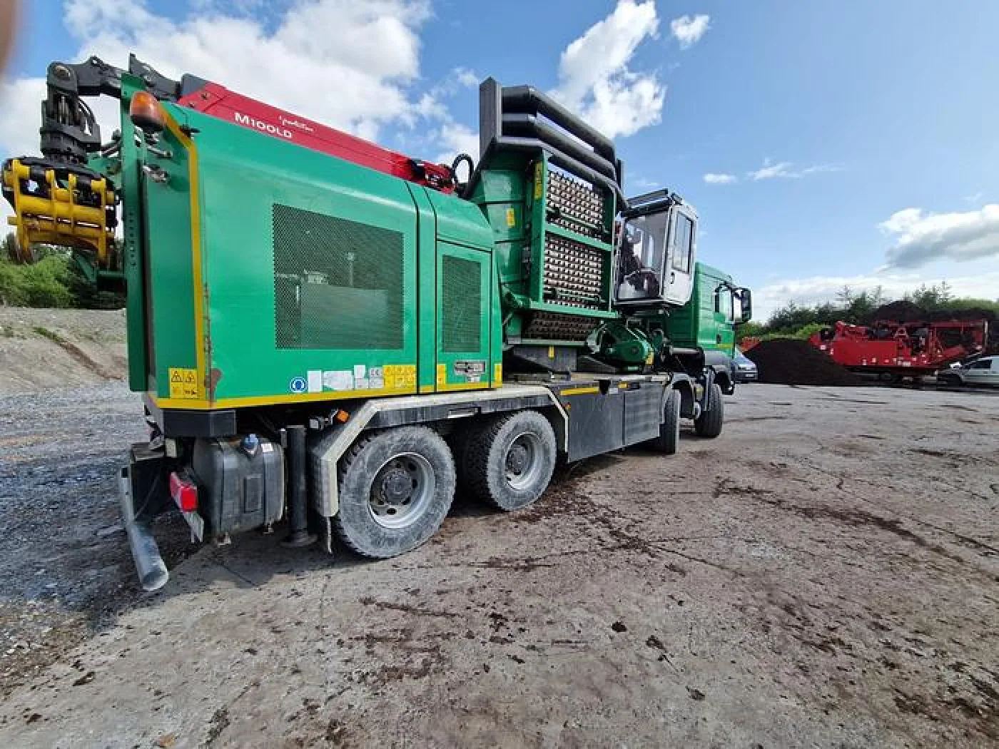2017 Jenz HEM 583 R Chipping Truck - 6