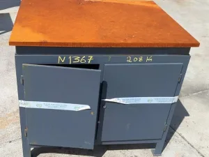 Bancada de trabalho de ferro