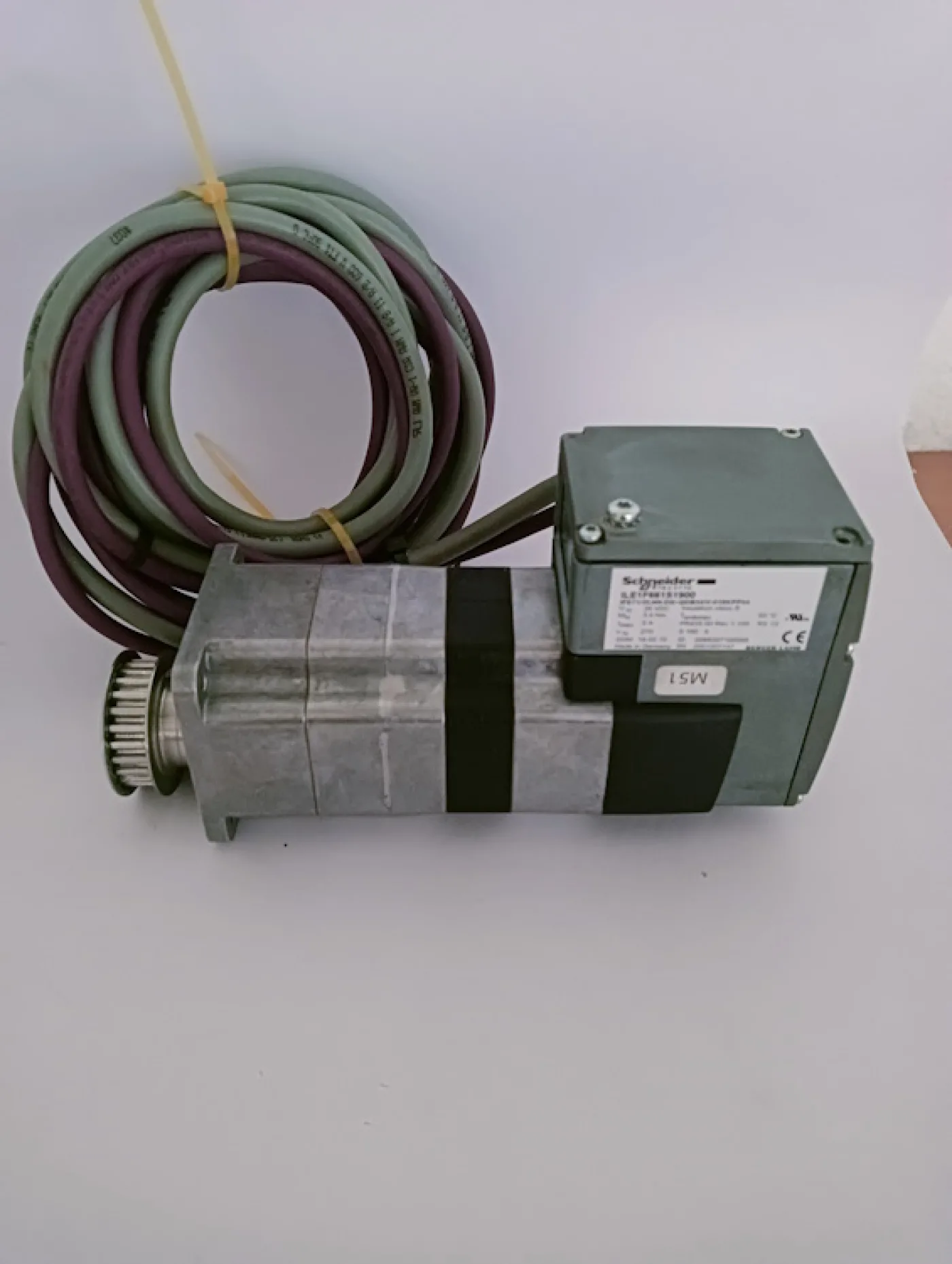 Schneider Electric Basysprint CAN Motor ILE1F661S1900 - 1