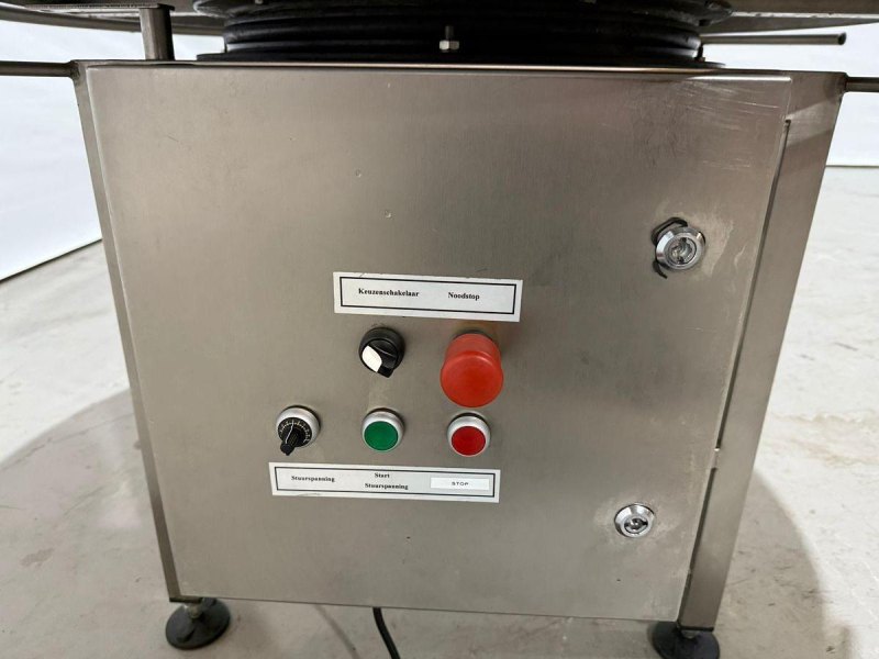 2002 FTD Carrouseltafel