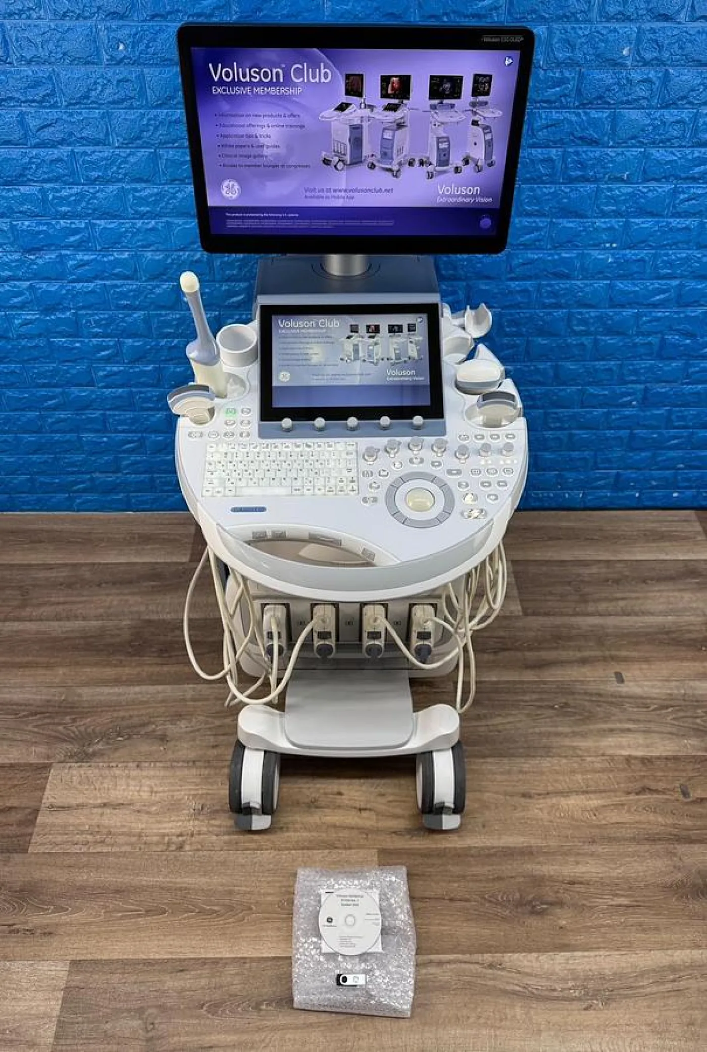 For Sale GE Voluson E10 BT17 Ultrasound System (2017) OLED | 4D OB/GYN Ultrasound - 2