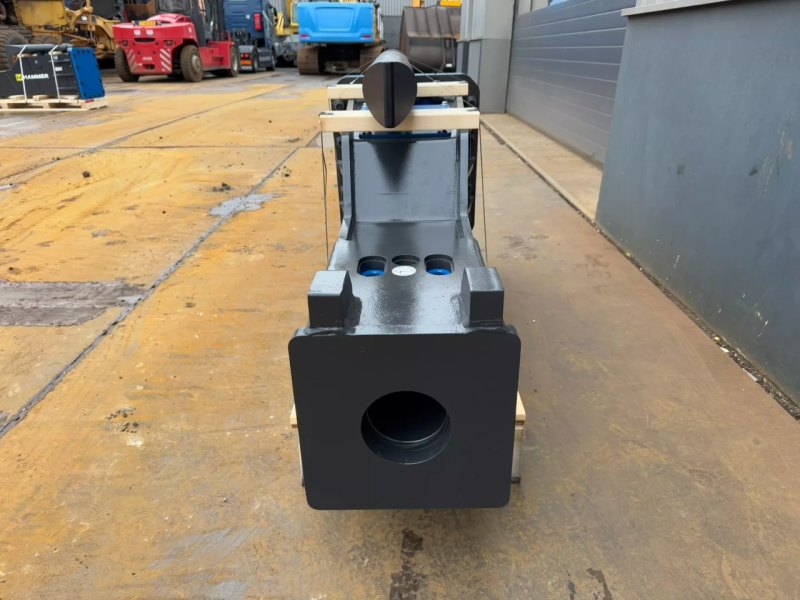 Hammer HS1700 fits 18-24 Ton excavator
