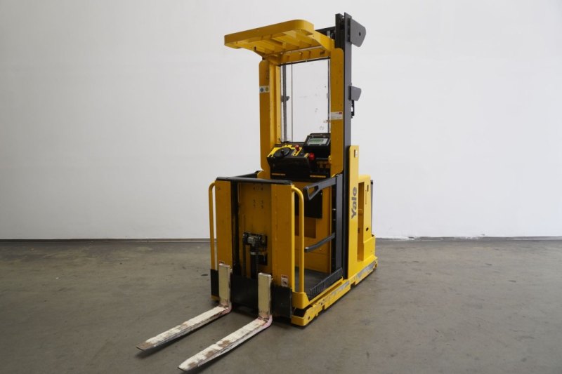 Vertikal-Kommissionierer Yale MO10E AC (2015)