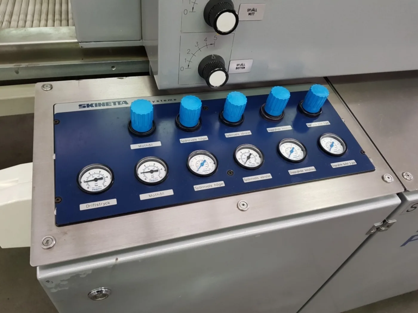 FARDELLATRICE CELLOFANATRICE – SKINETTA – Mod. ASK 450T - 2