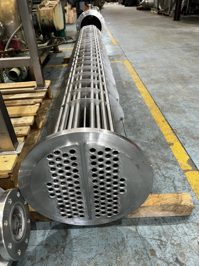 USED TUBULAR EXCHANGER INDUSTRIAS AJA STAINLESS STEEL 17 M2